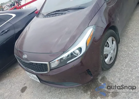 2017 Kia Forte Lx z USA, uszkodzony, nr VIN 3KPFK4A73HE082901